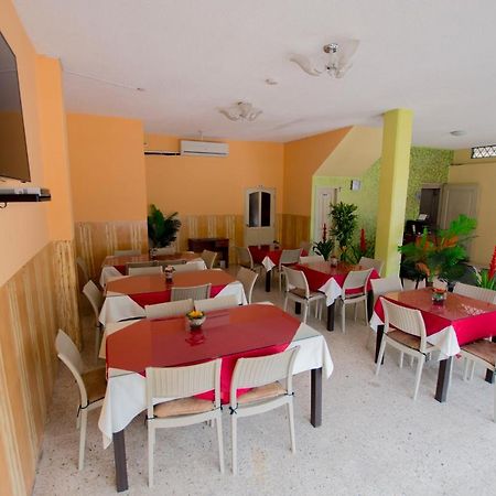 Hostal Andry Puerto Baquerizo Moreno Exterior photo