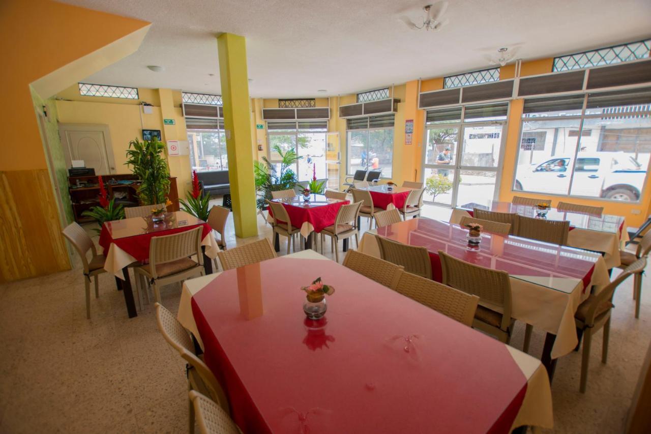 Hostal Andry Puerto Baquerizo Moreno Exterior photo