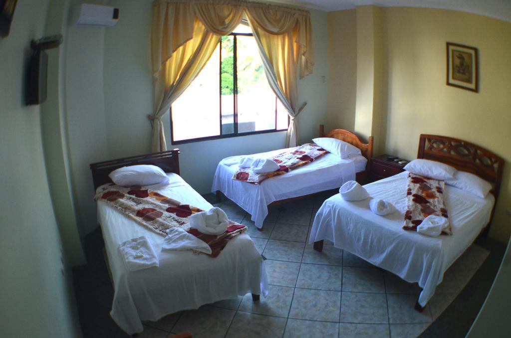 Hostal Andry Puerto Baquerizo Moreno Room photo