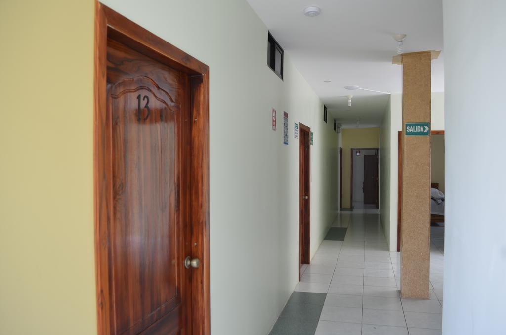 Hostal Andry Puerto Baquerizo Moreno Exterior photo