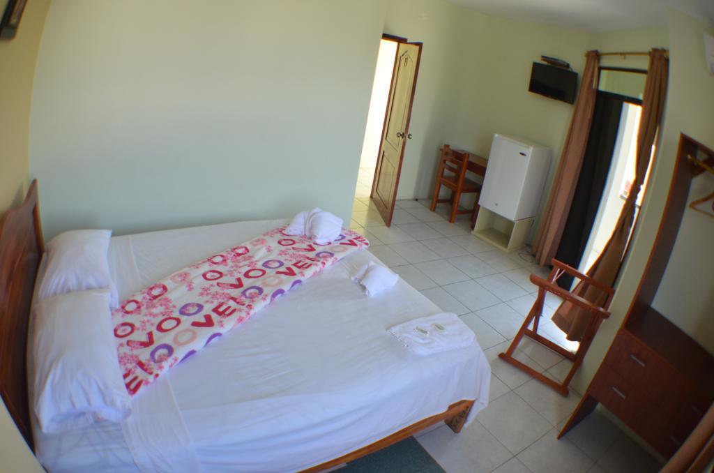 Hostal Andry Puerto Baquerizo Moreno Exterior photo