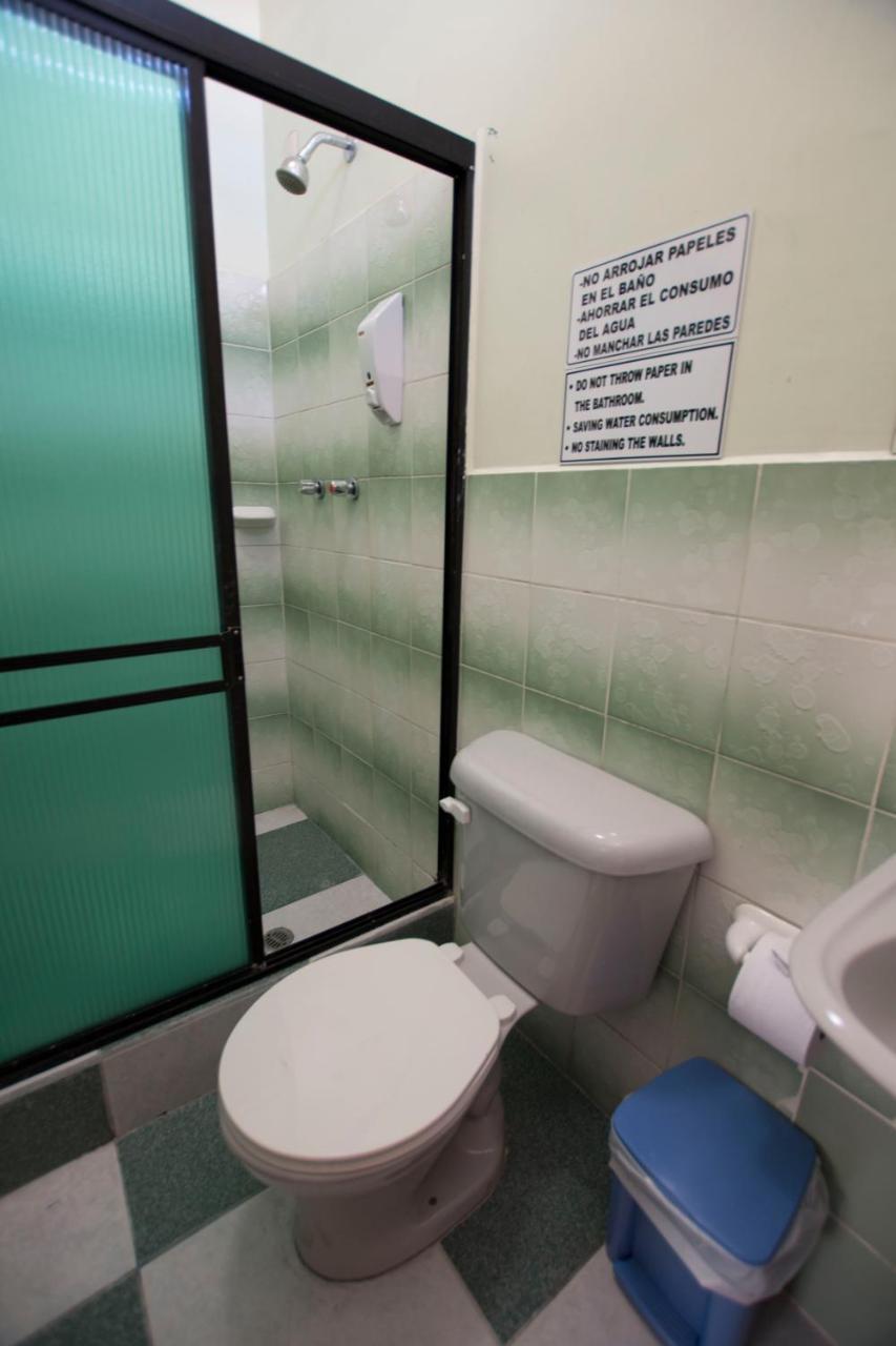 Hostal Andry Puerto Baquerizo Moreno Exterior photo