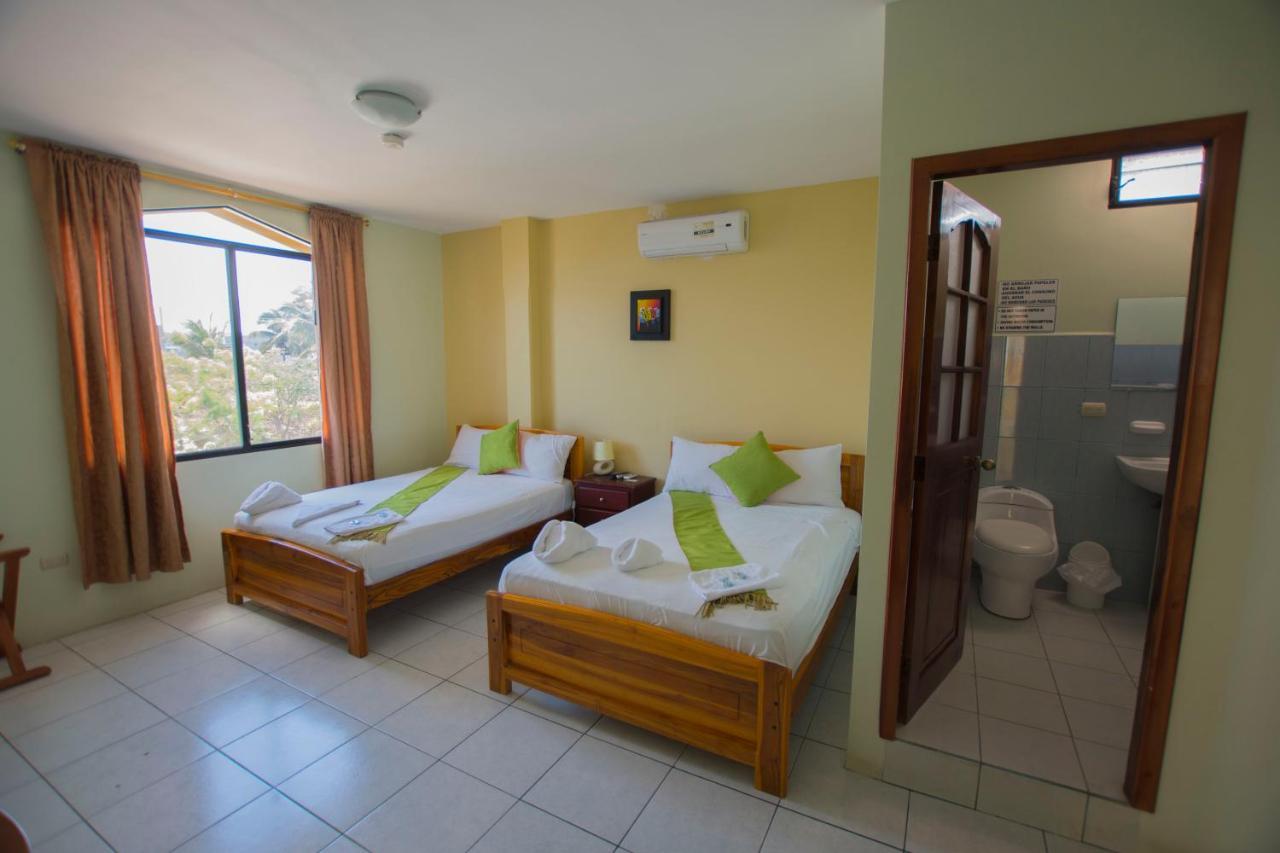 Hostal Andry Puerto Baquerizo Moreno Exterior photo