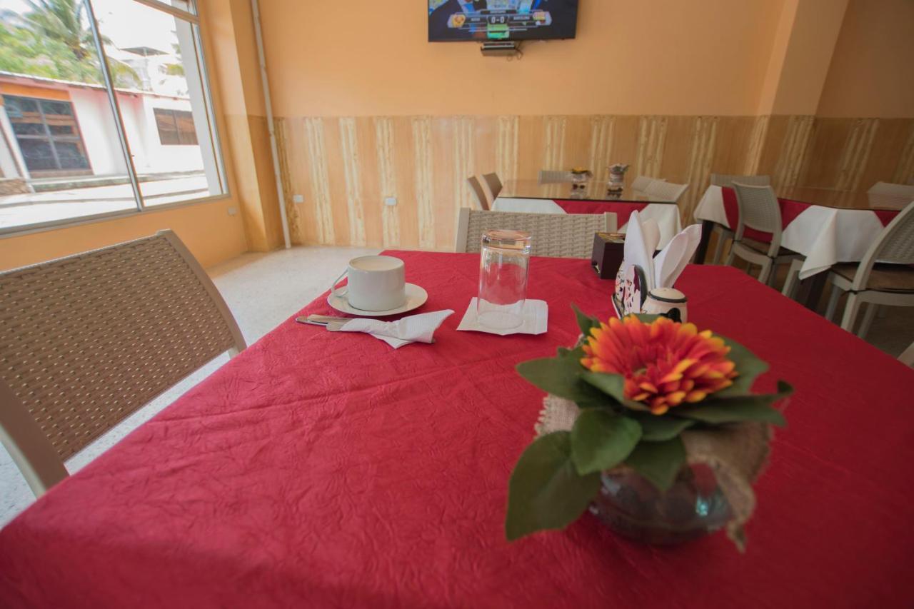 Hostal Andry Puerto Baquerizo Moreno Exterior photo